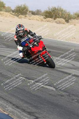 media/Dec-01-2025-Moto Forza (Mon) [[2daa91e15f]]/2-Intermediate Group/Session 4 (Turn 10 Inside)/